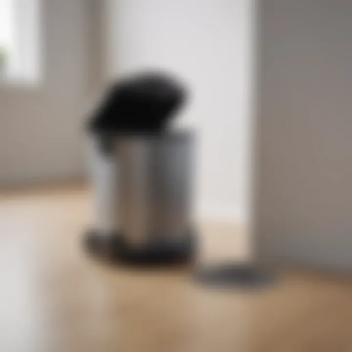 Robotic vacuum cleaner featuring self-emptying dustbin functionality